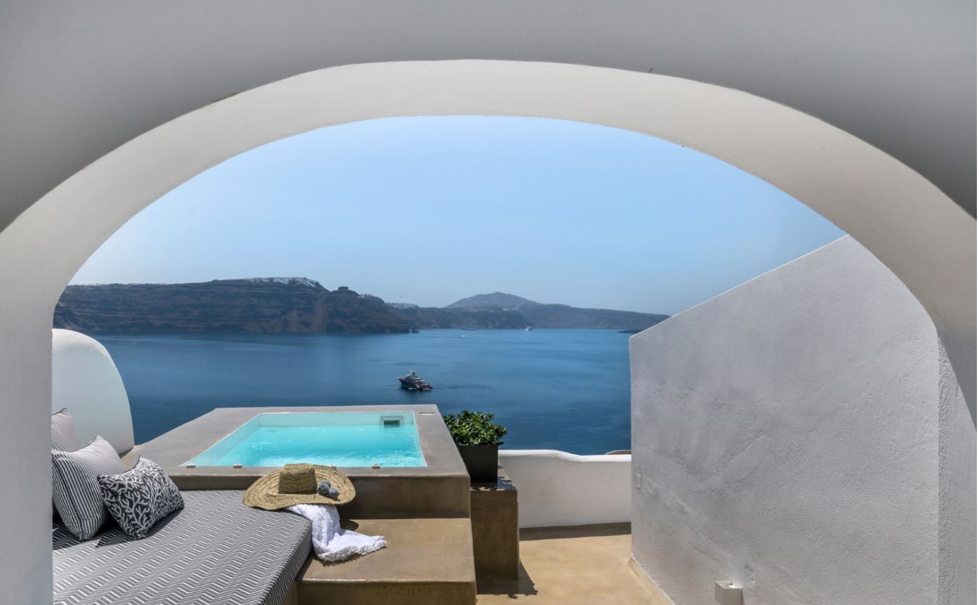 3 Caves Villa | Η βίλα του πιο πολυφωτογραφισμένου σημείου της Καλντέρας